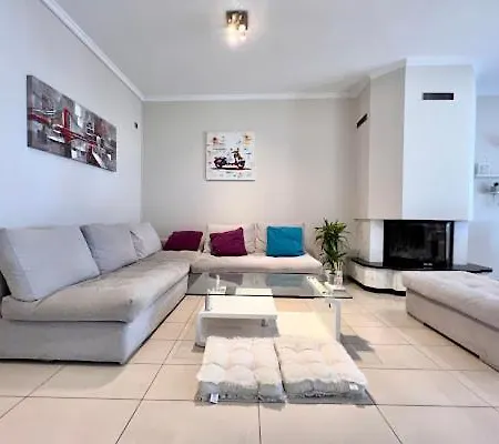 Apartamento In Quiet Neighborhood Near Sandy La Canea