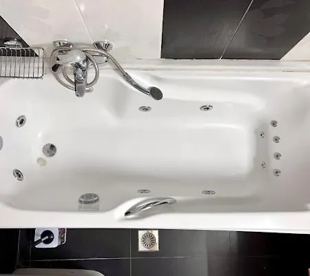 In Quiet Neighborhood Near Sandy * Chania (Crete)