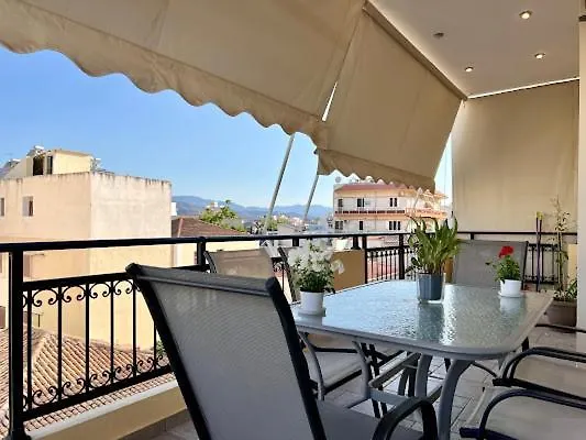 Apartment In Quiet Neighborhood Near Sandy