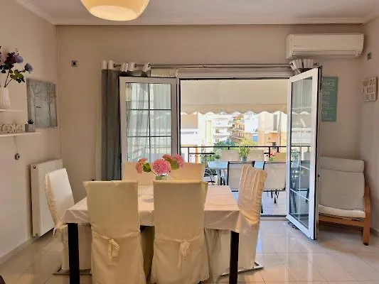 In Quiet Neighborhood Near Sandy Apartment Chania (Crete)