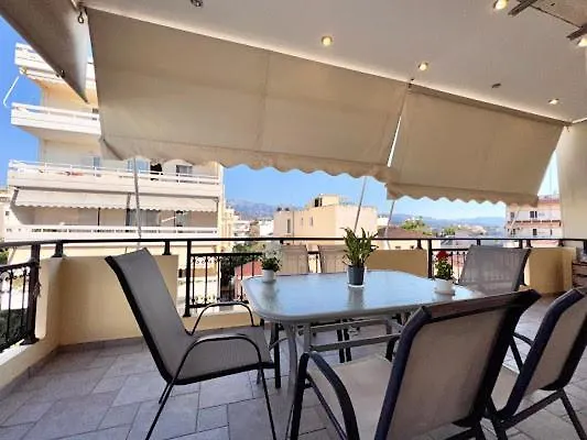 In Quiet Neighborhood Near Sandy * La Canée