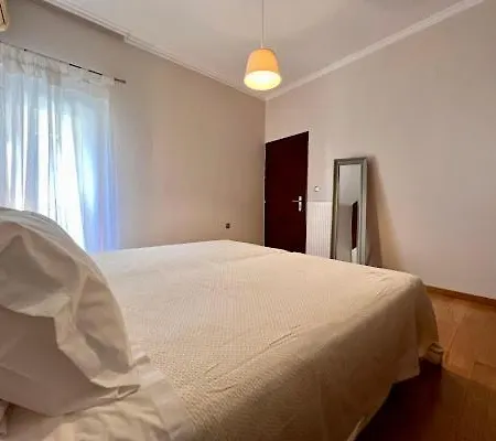 Appartamento In Quiet Neighborhood Near Sandy