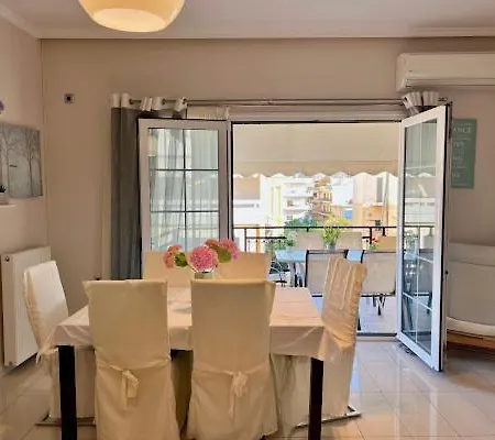 In Quiet Neighborhood Near Sandy Appartement La Canée