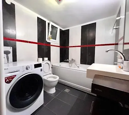 In Quiet Neighborhood Near Sandy Appartement